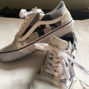 Camo Vans. Size 7. Good Condition.